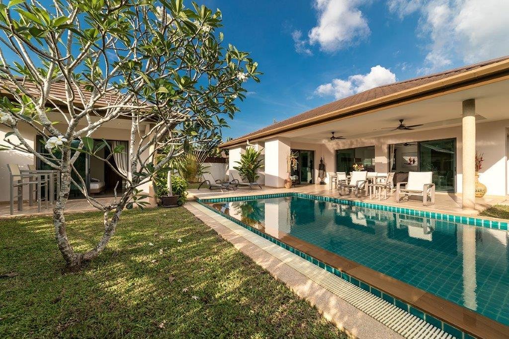 Property image - full photo 2