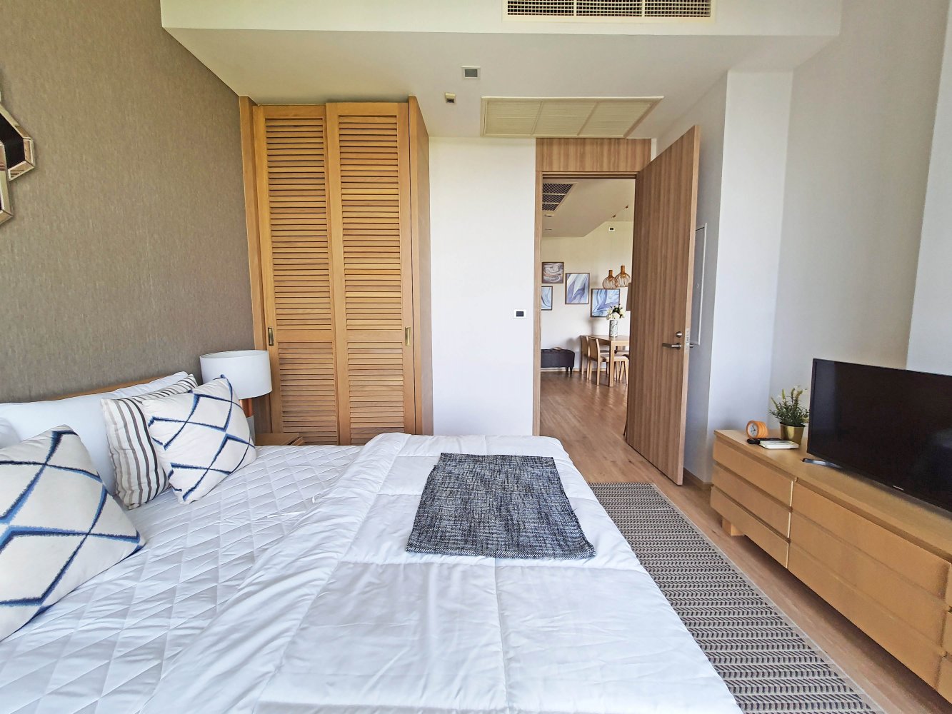 Property image - full photo 18