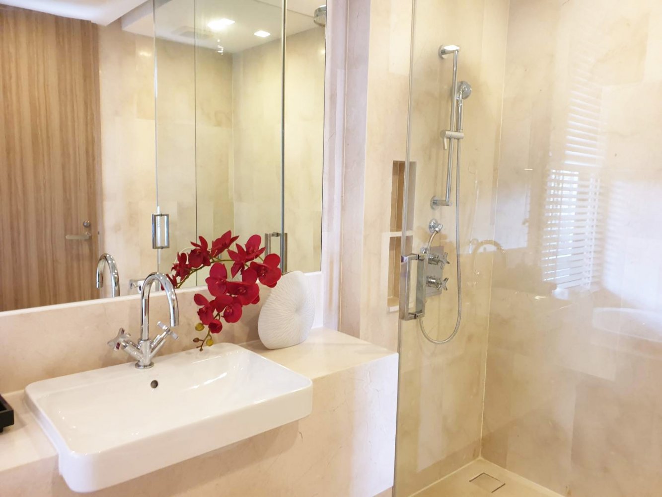 Property image - full photo 12