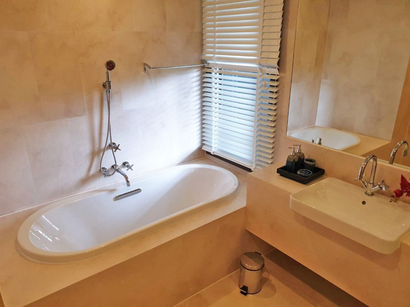 Property image - full photo 13
