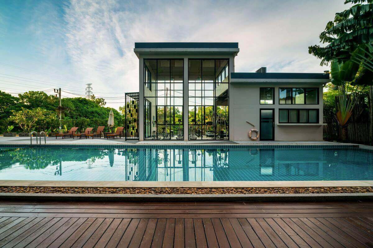 Property image - full photo 2