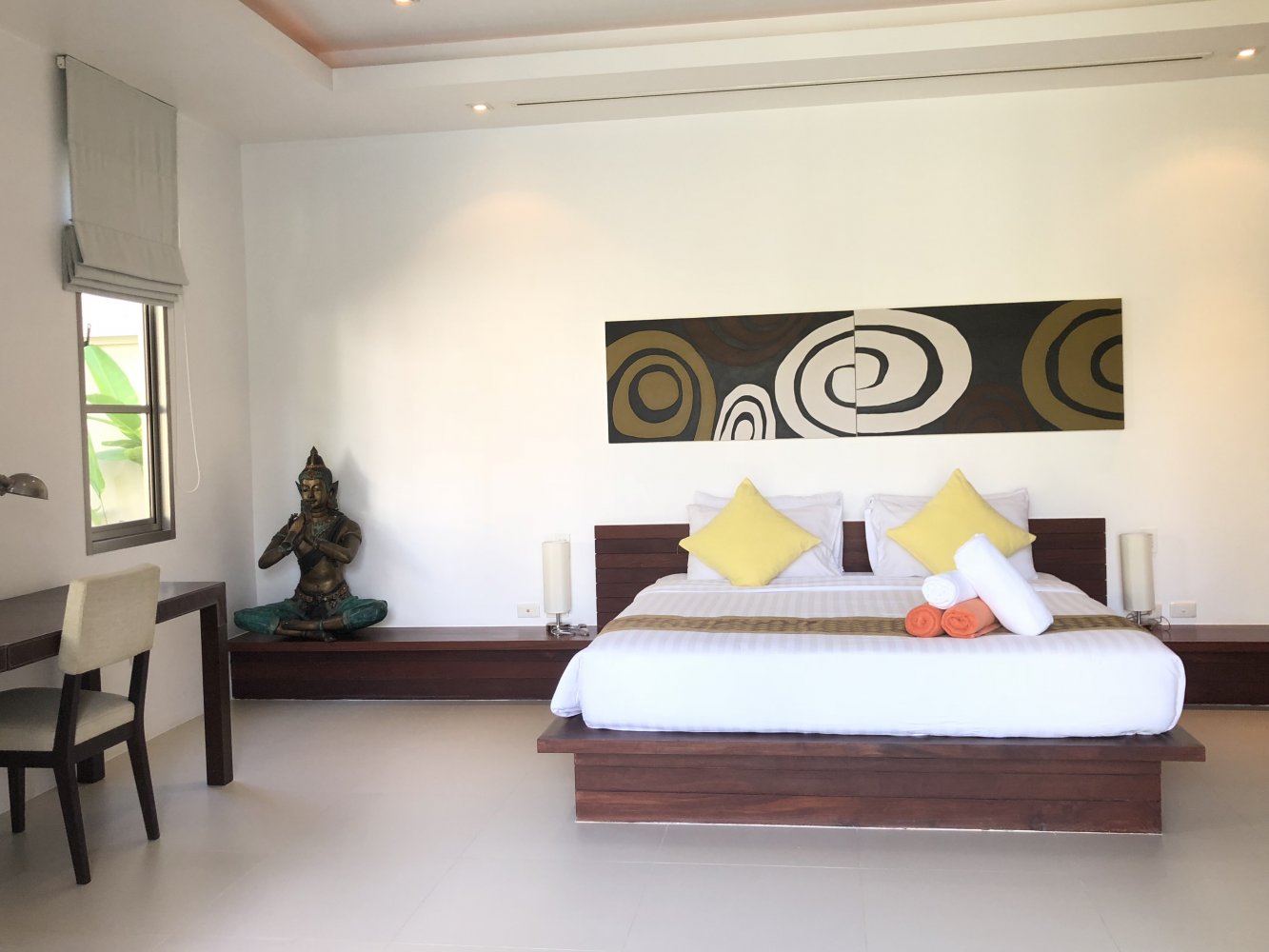 Property image - full photo 2