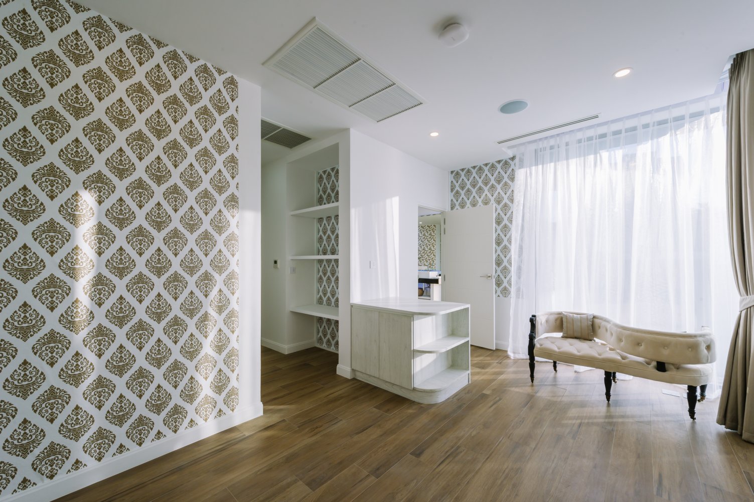 Property image - full photo 8