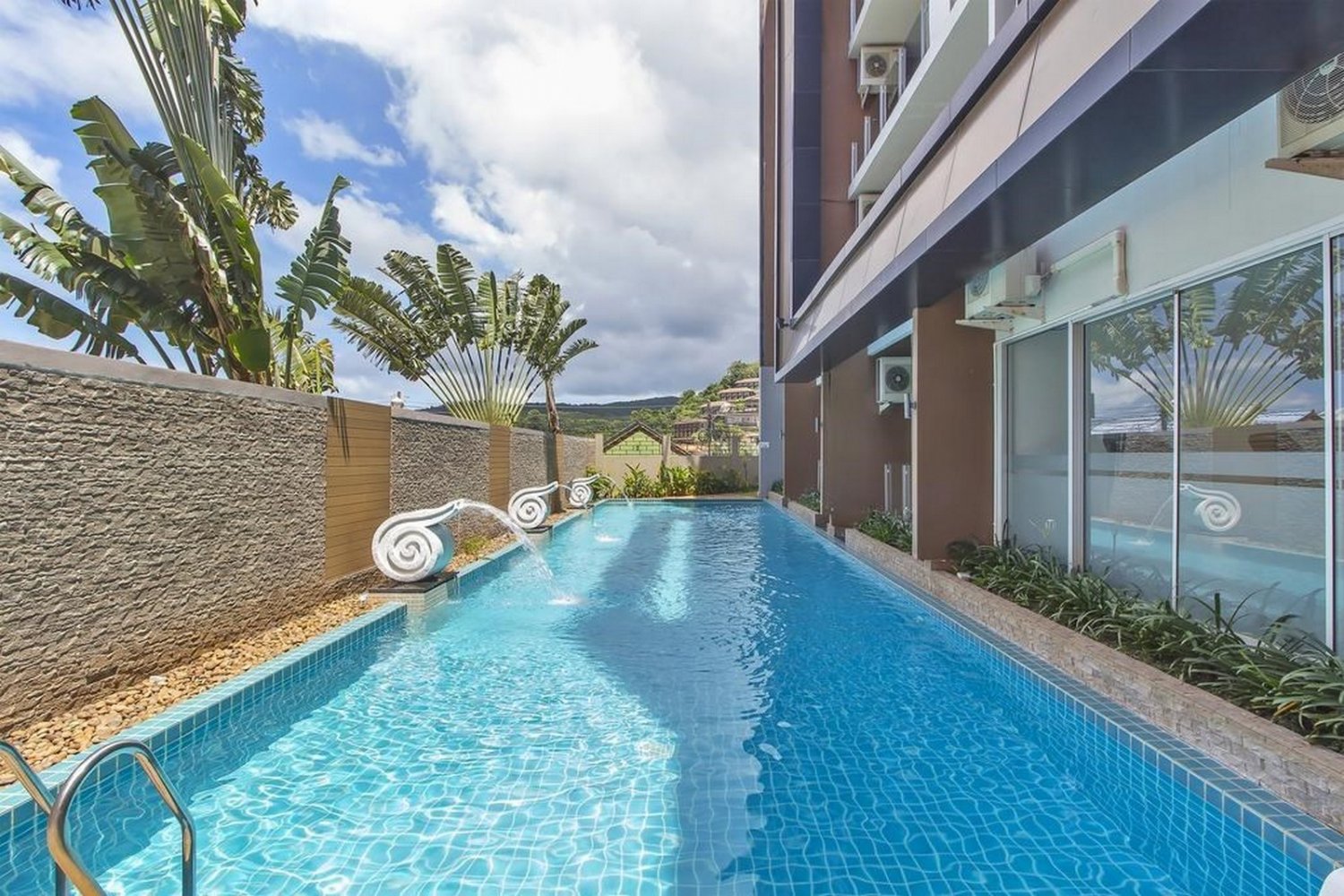 Property image - full photo 1