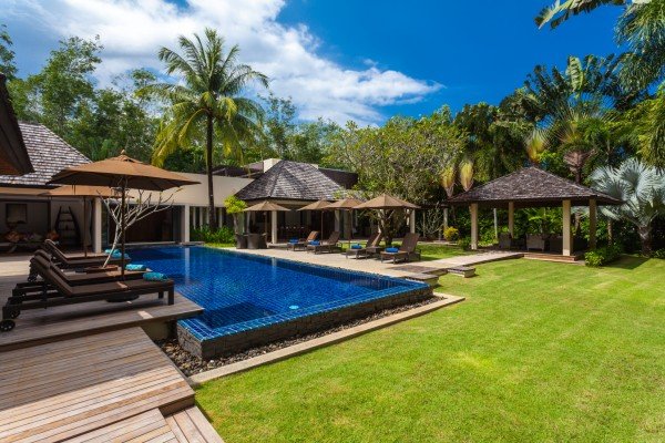 Property image - full photo 2