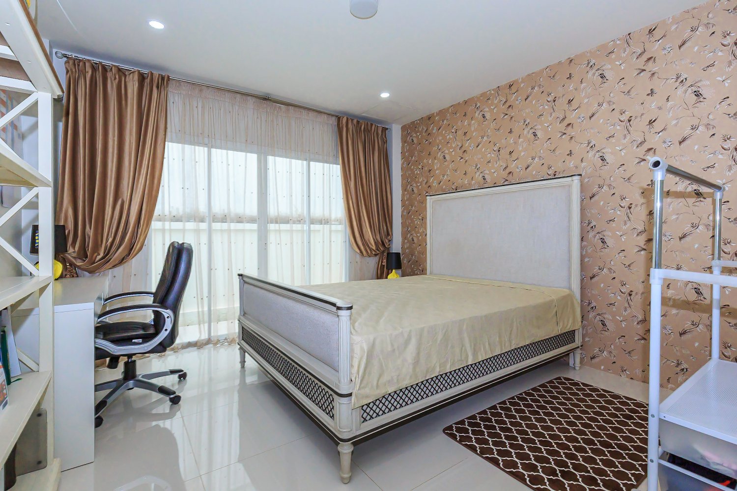 Property image - full photo 30