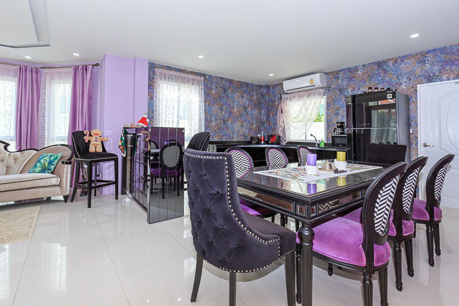 Property image - full photo 10
