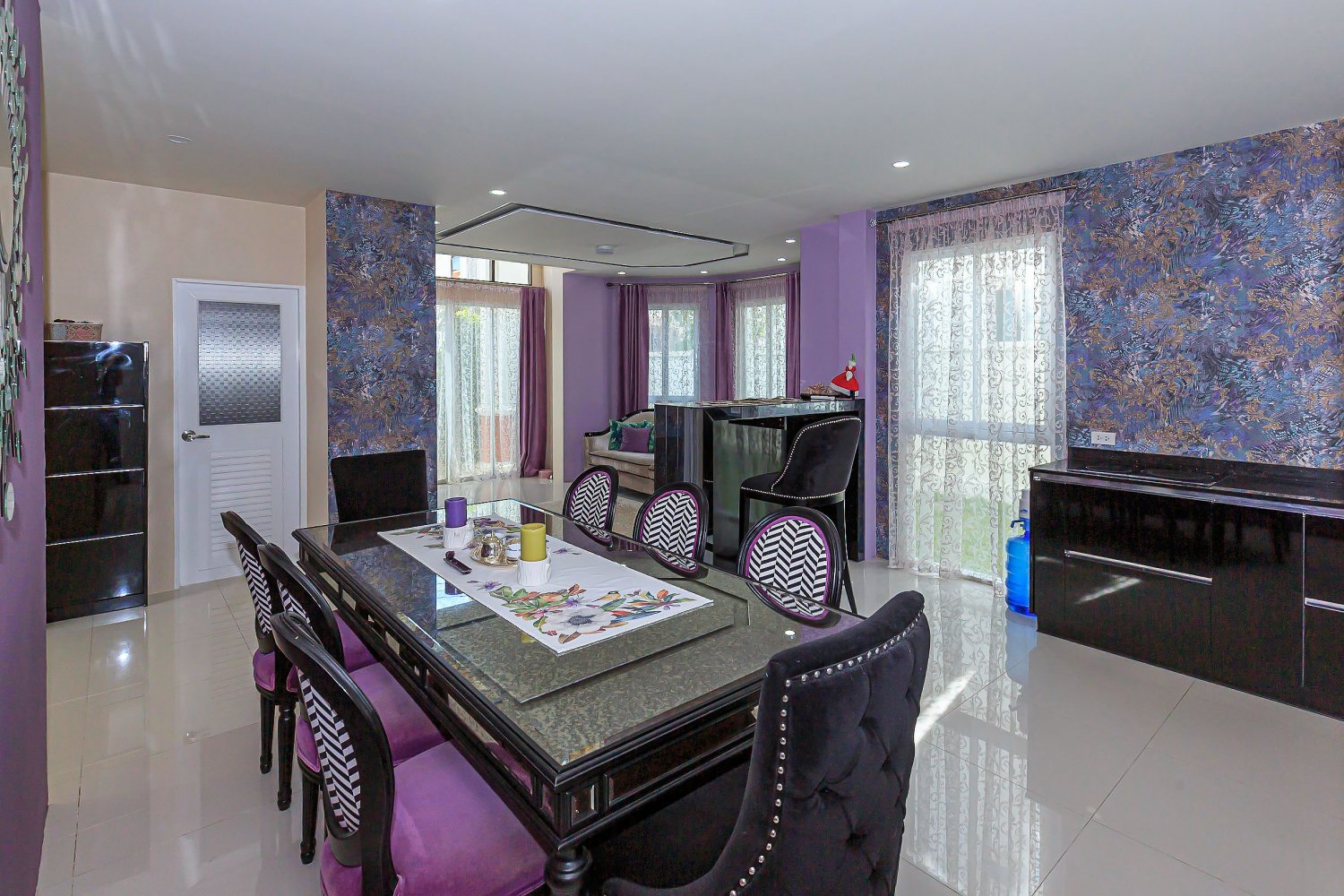 Property image - full photo 8