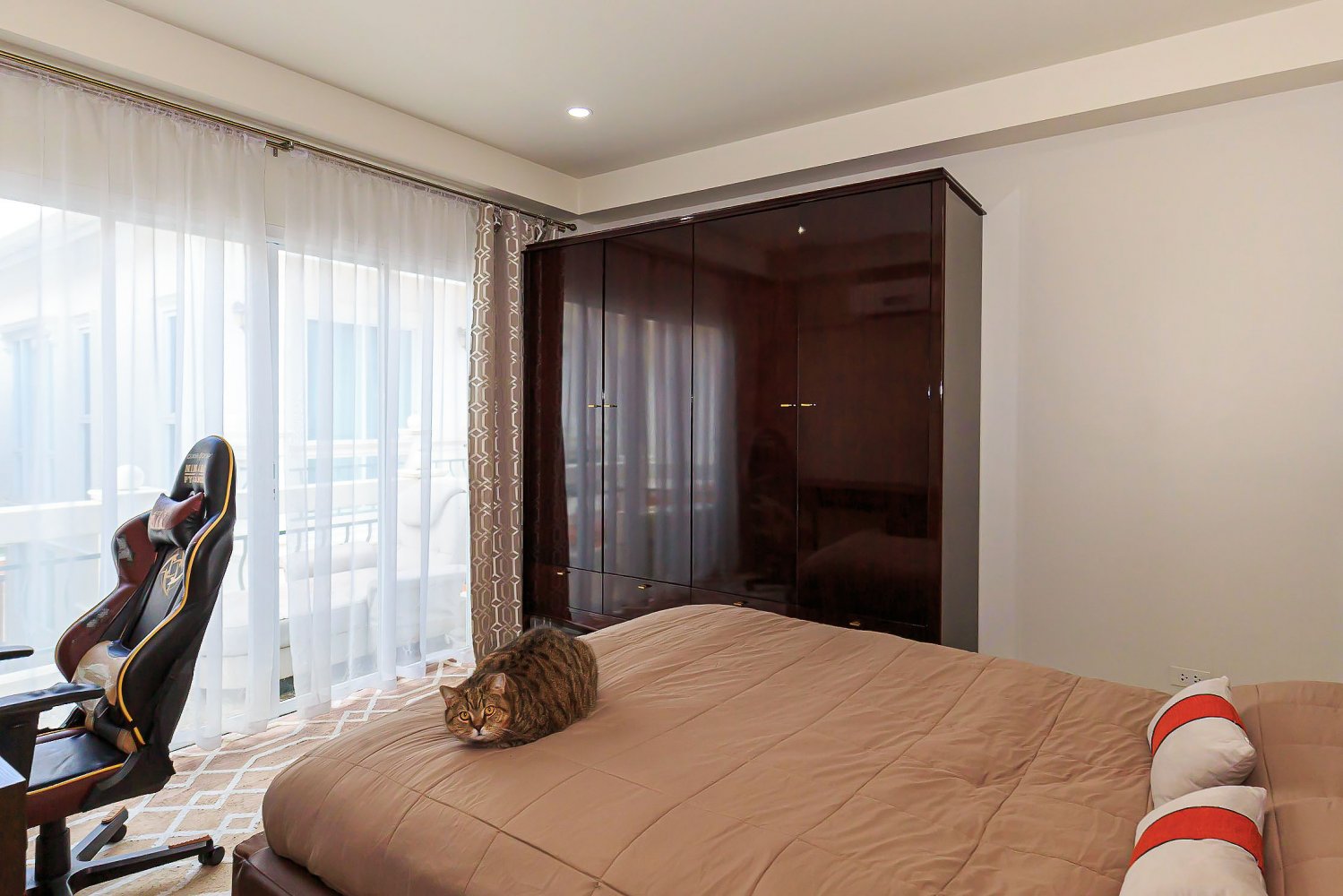 Property image - full photo 28