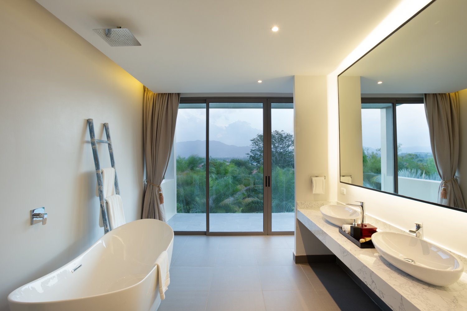 Property image - full photo 20
