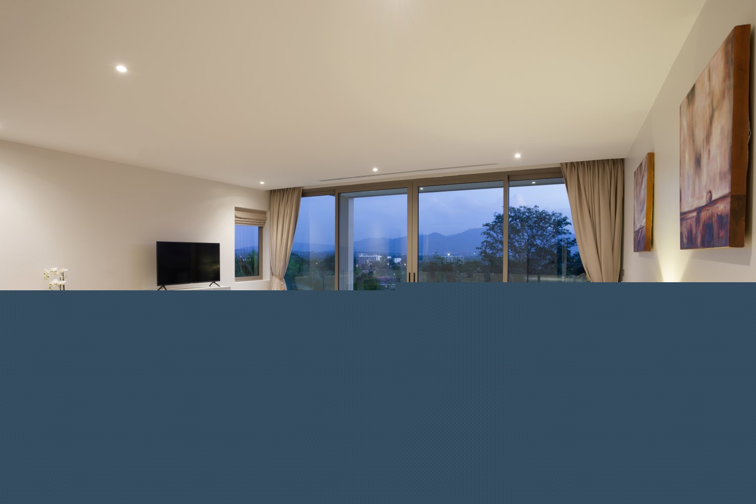 Property image - full photo 8