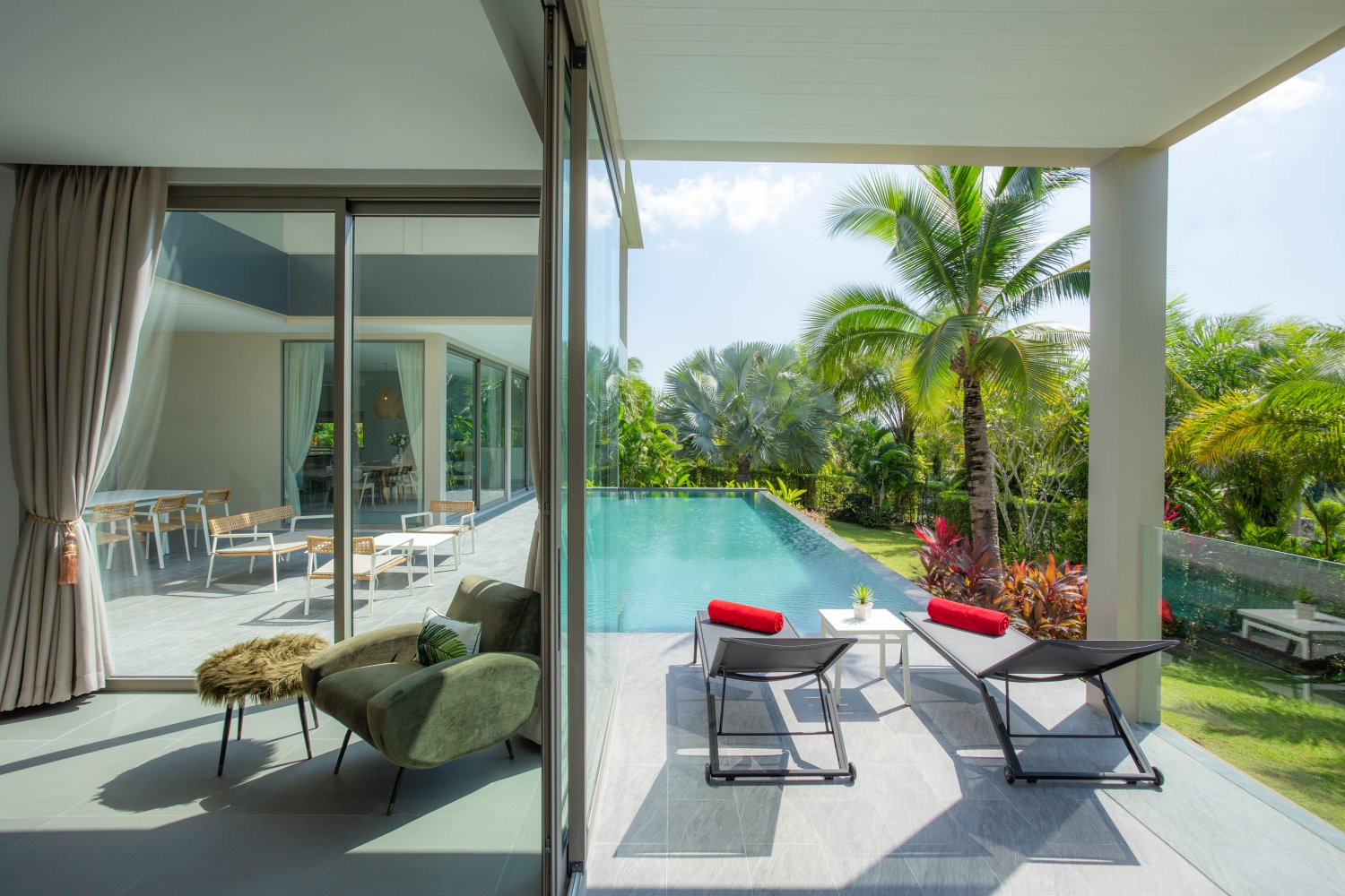 Property image - full photo 4