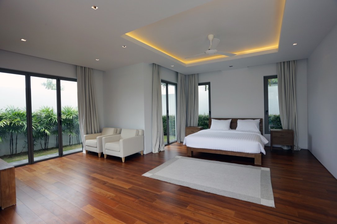 Property image - full photo 4