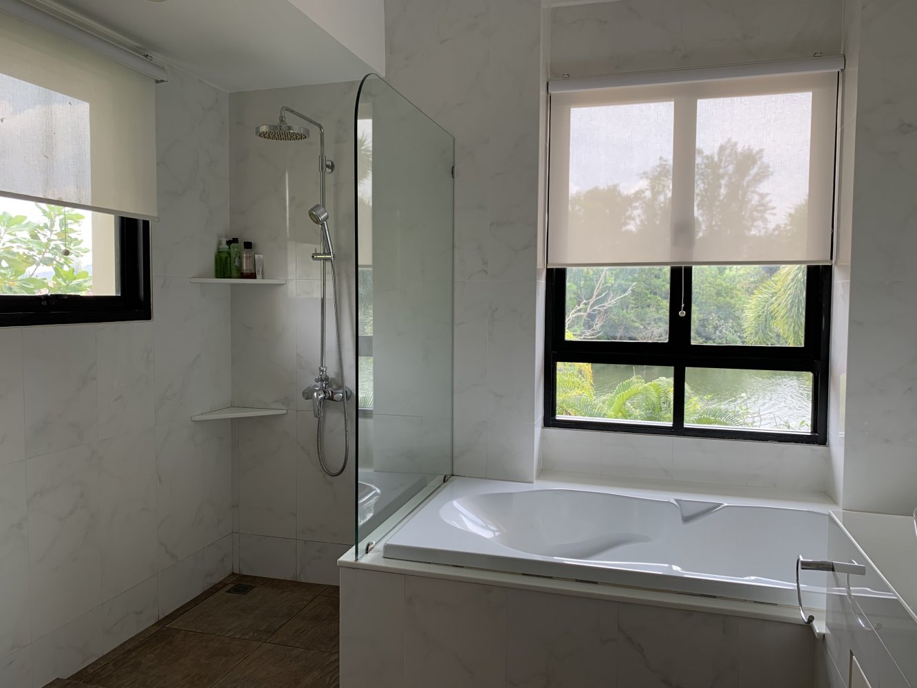 Property image - full photo 12