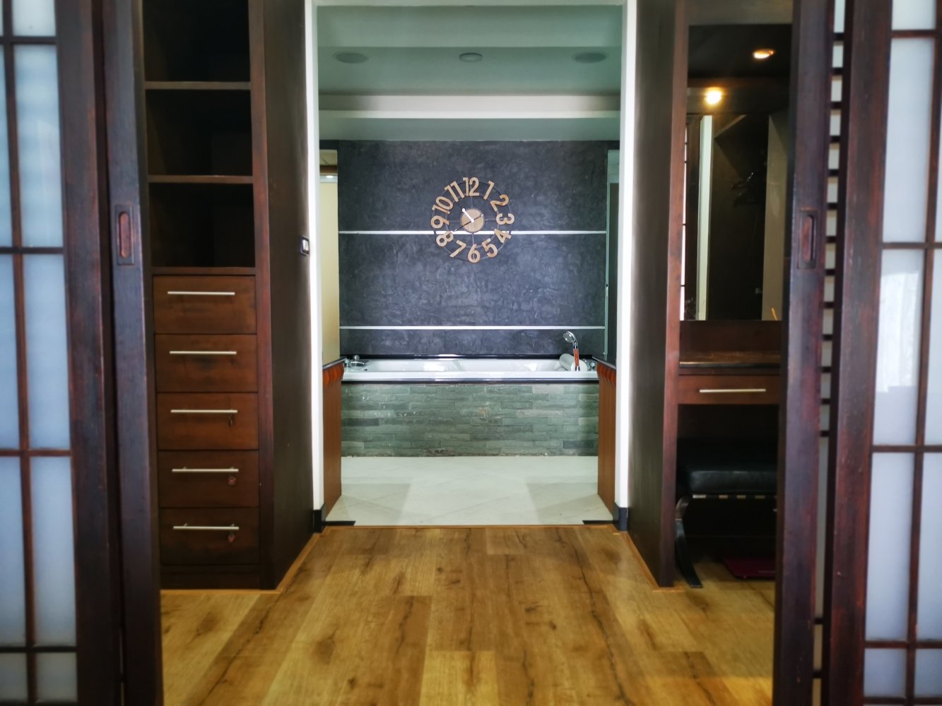 Property image - full photo 11
