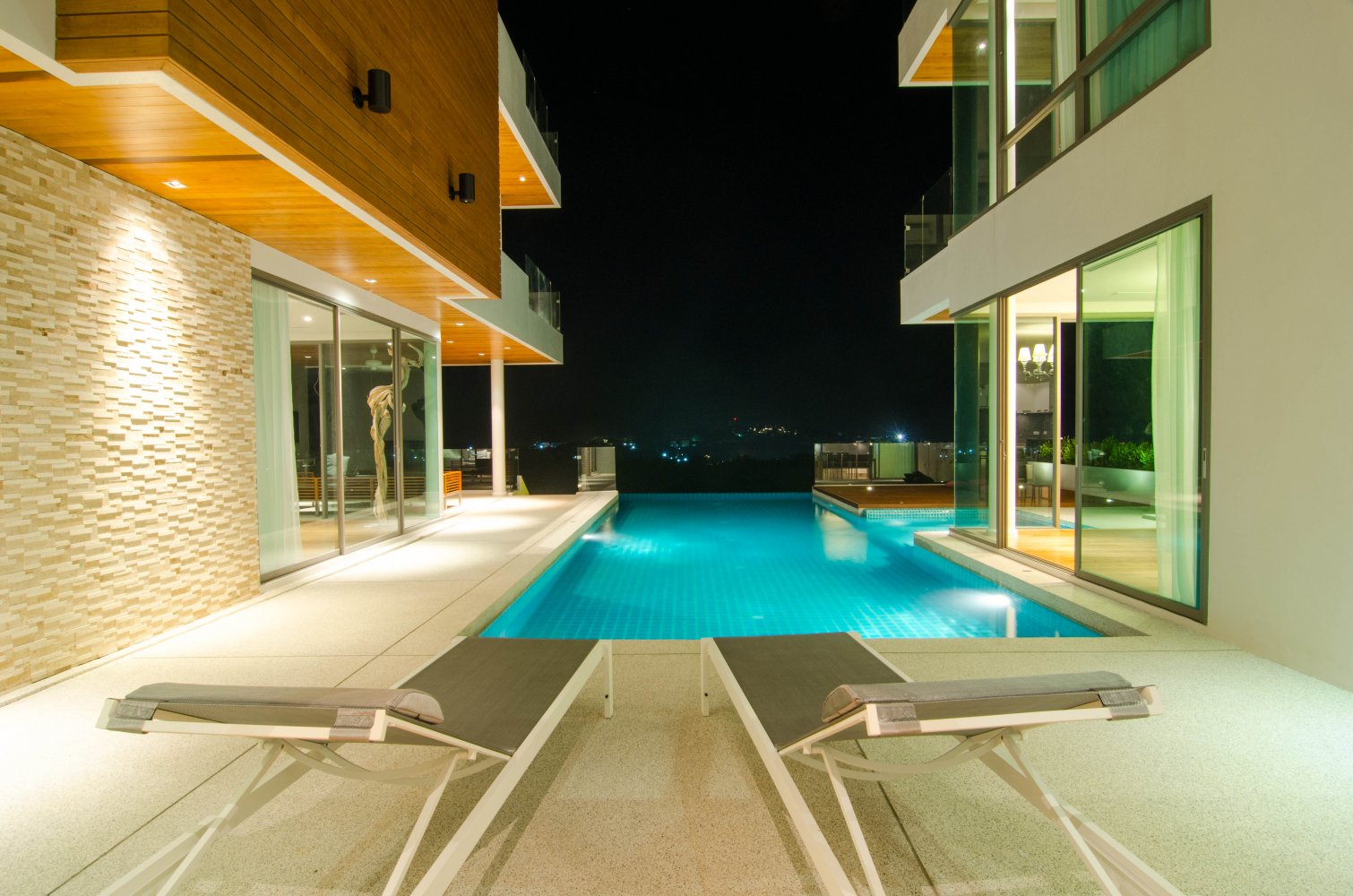 Property image - full photo 10