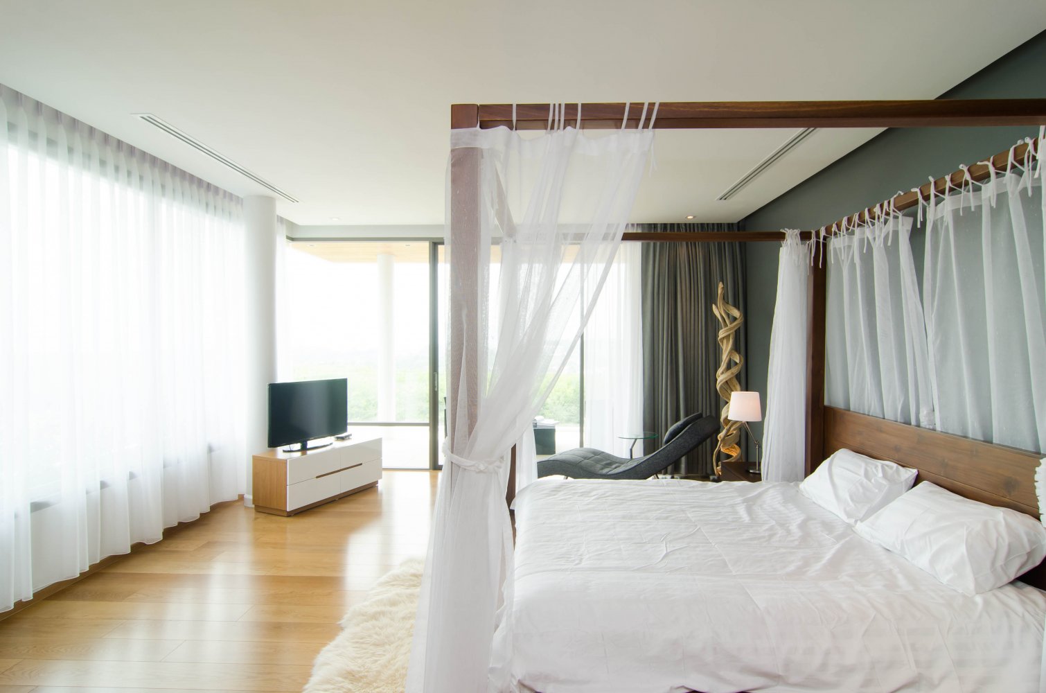 Property image - full photo 28