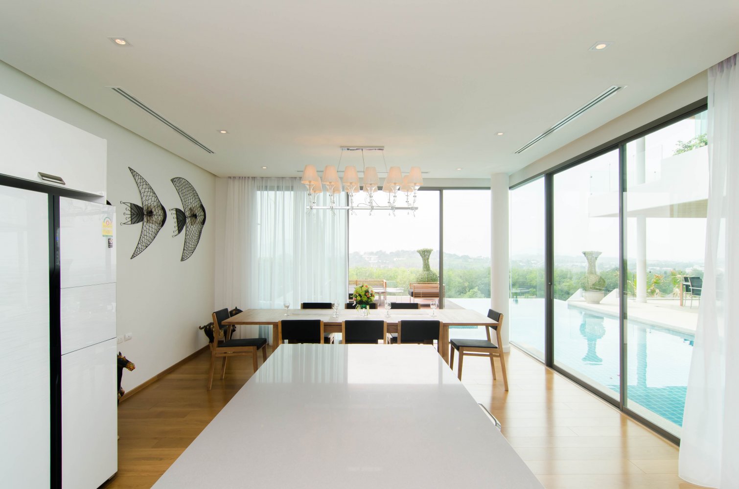 Property image - full photo 32
