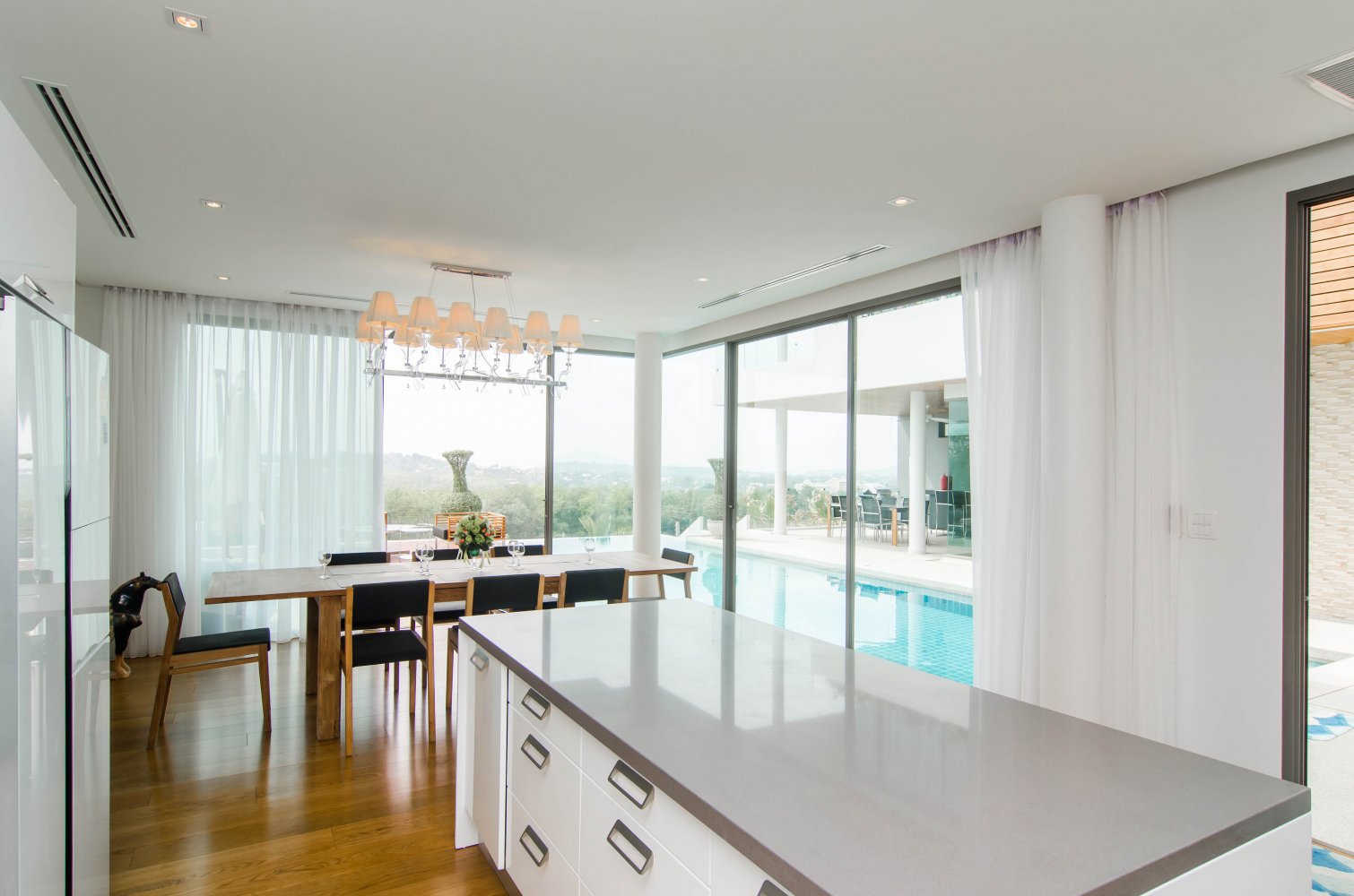 Property image - full photo 31
