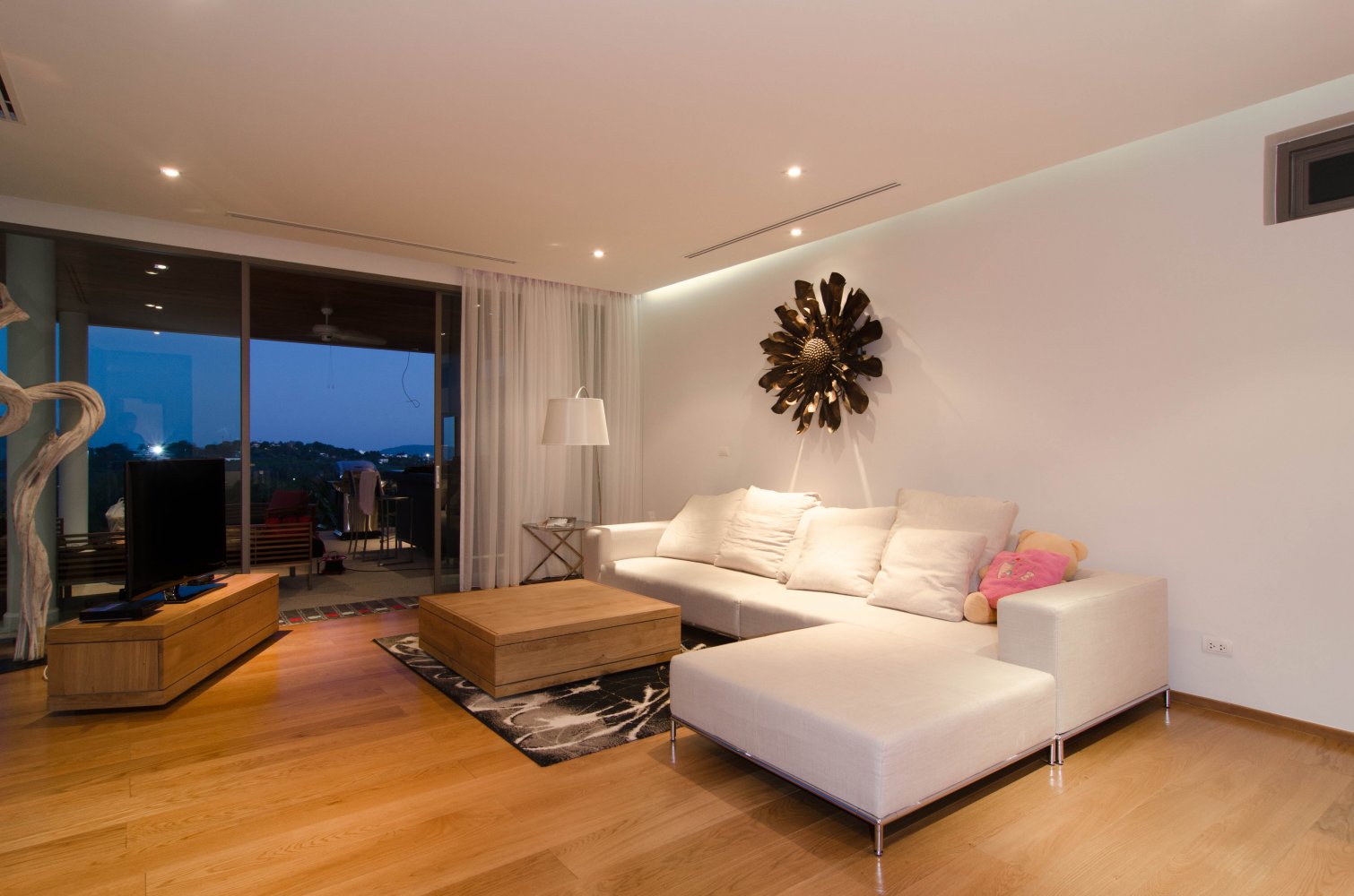 Property image - full photo 39