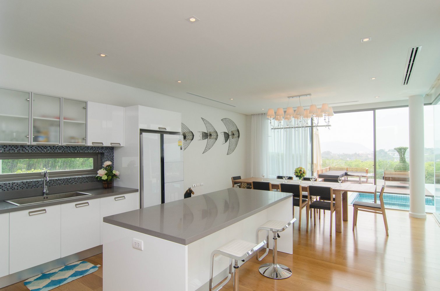 Property image - full photo 30
