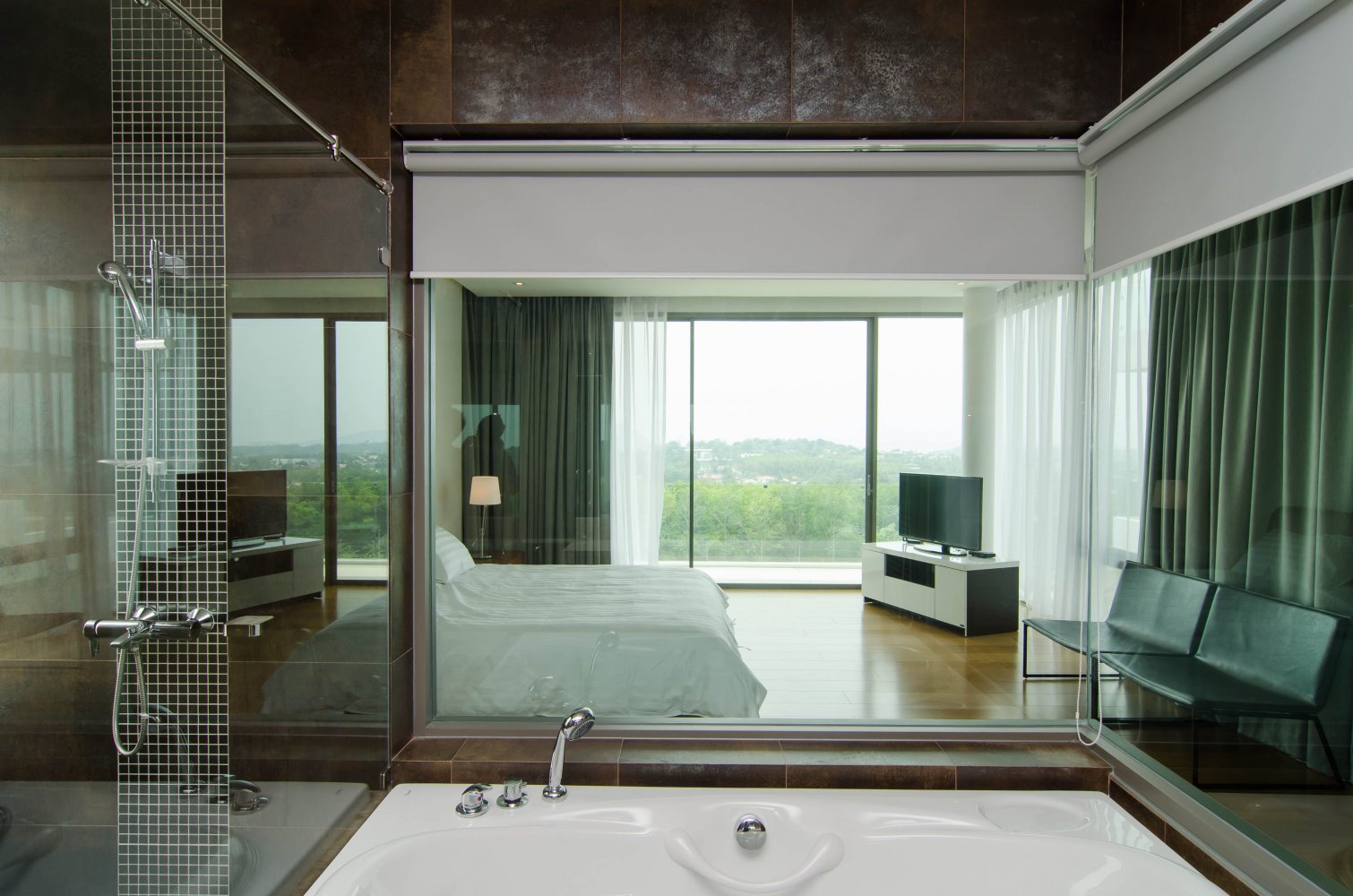 Property image - full photo 14