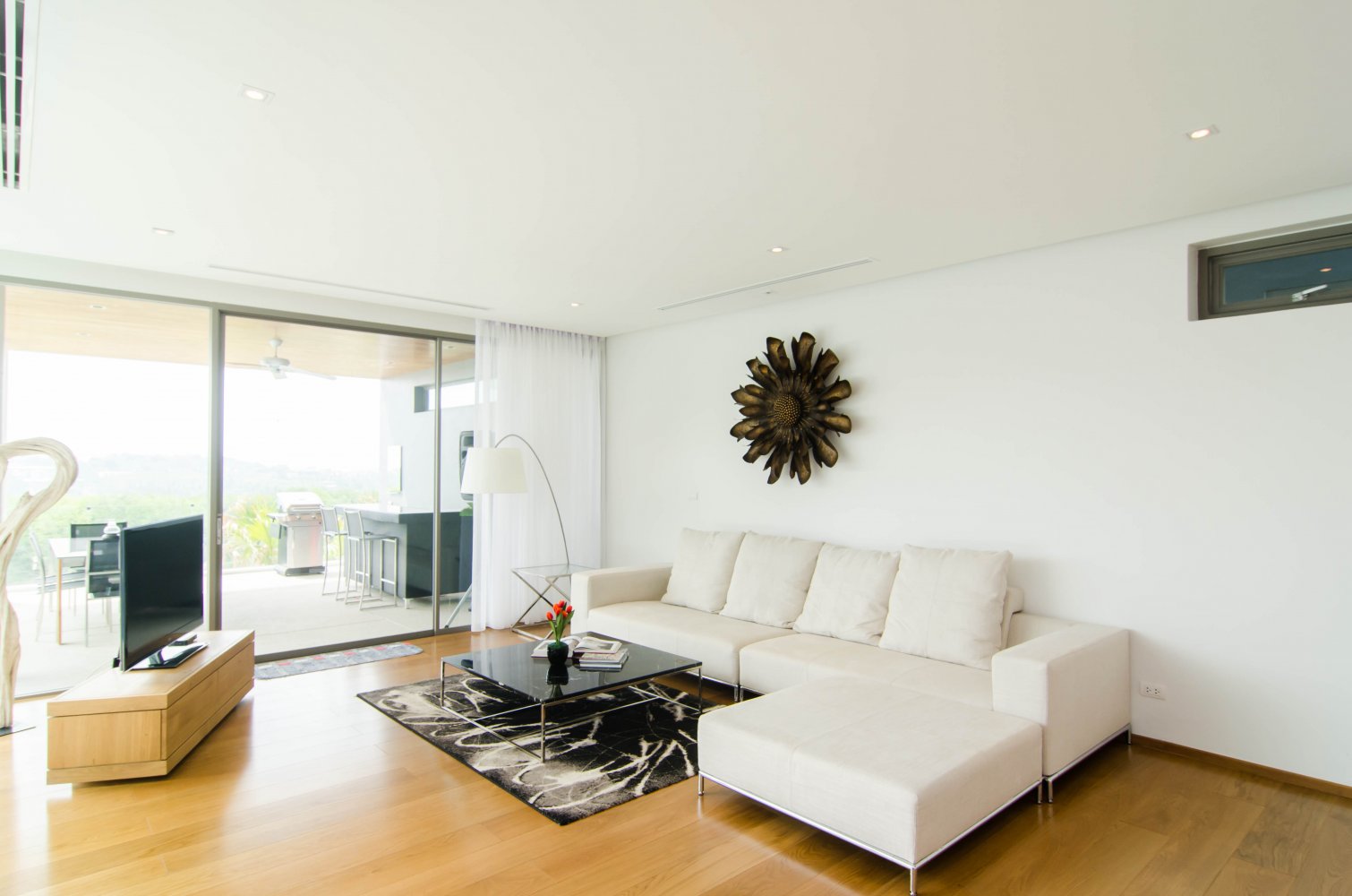 Property image - full photo 33