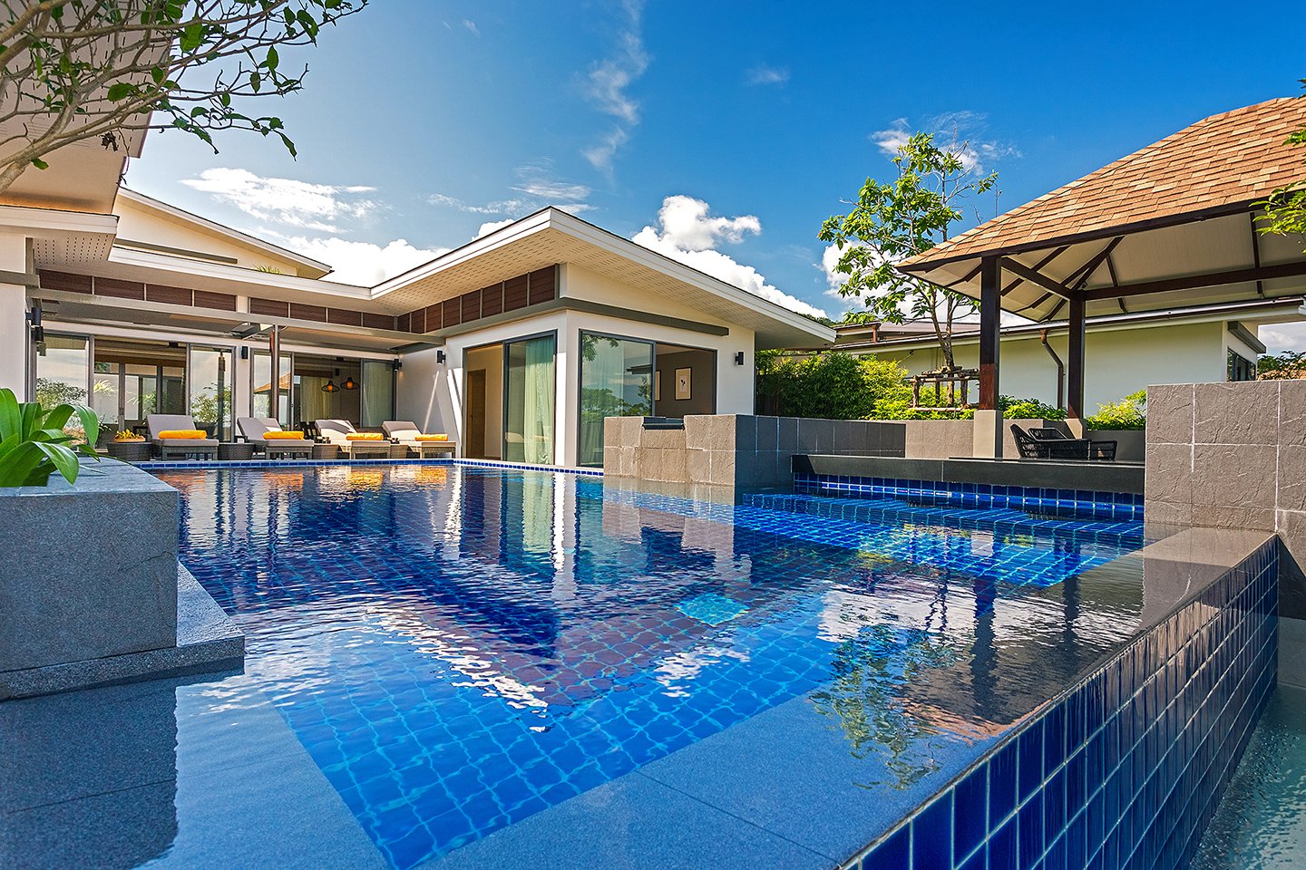Property image - full photo 5