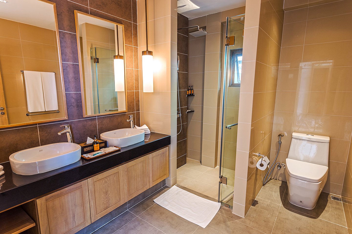 Property image - full photo 9