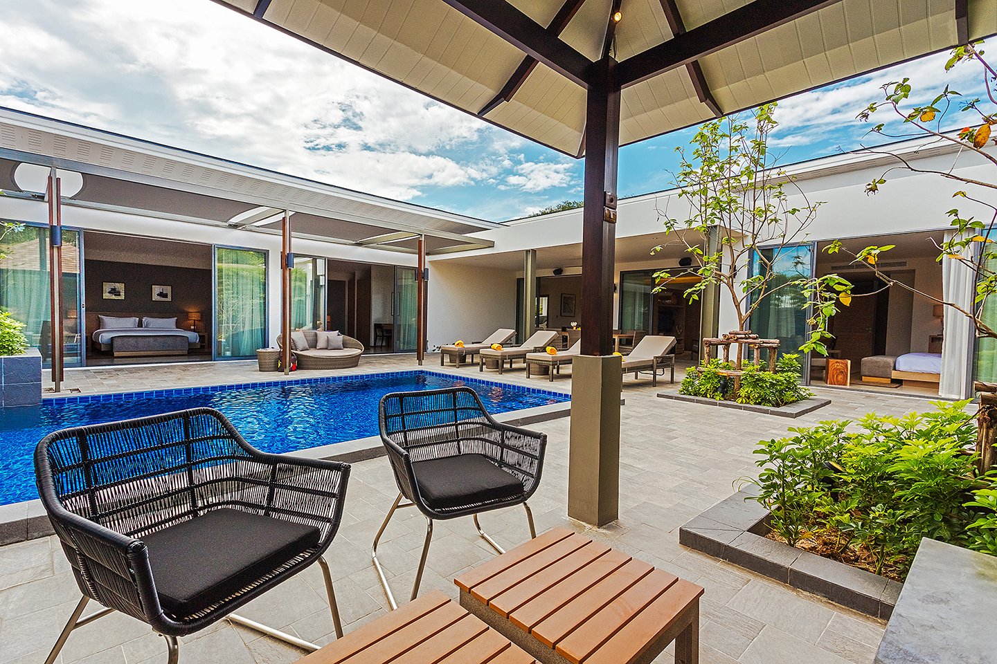 Property image - full photo 5