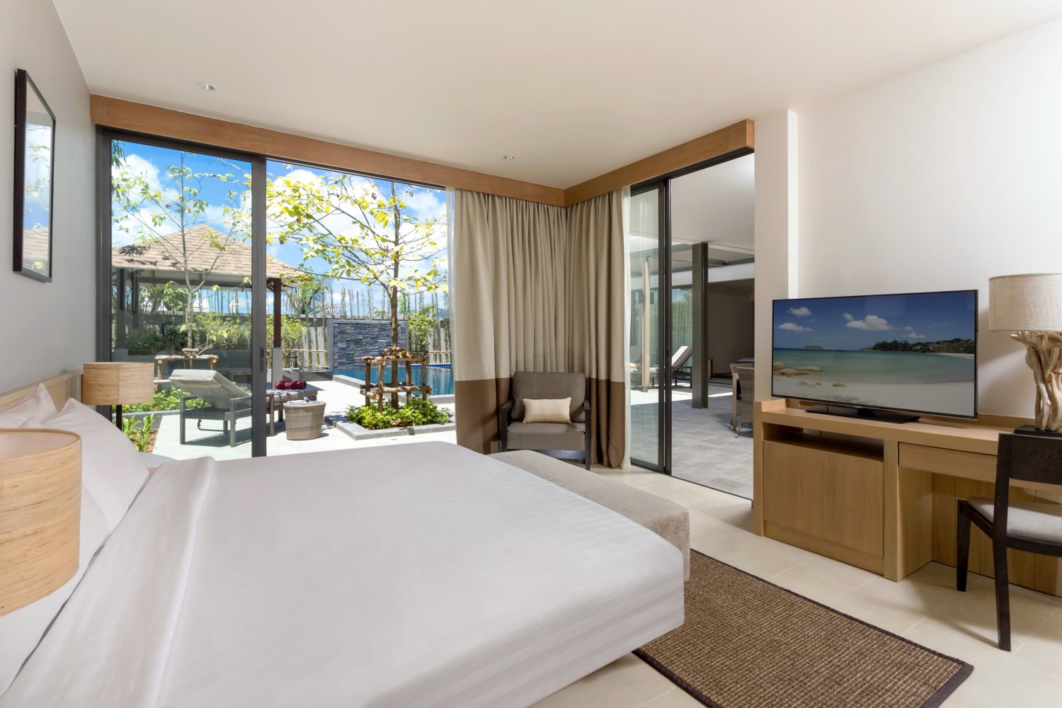 Property image - full photo 6