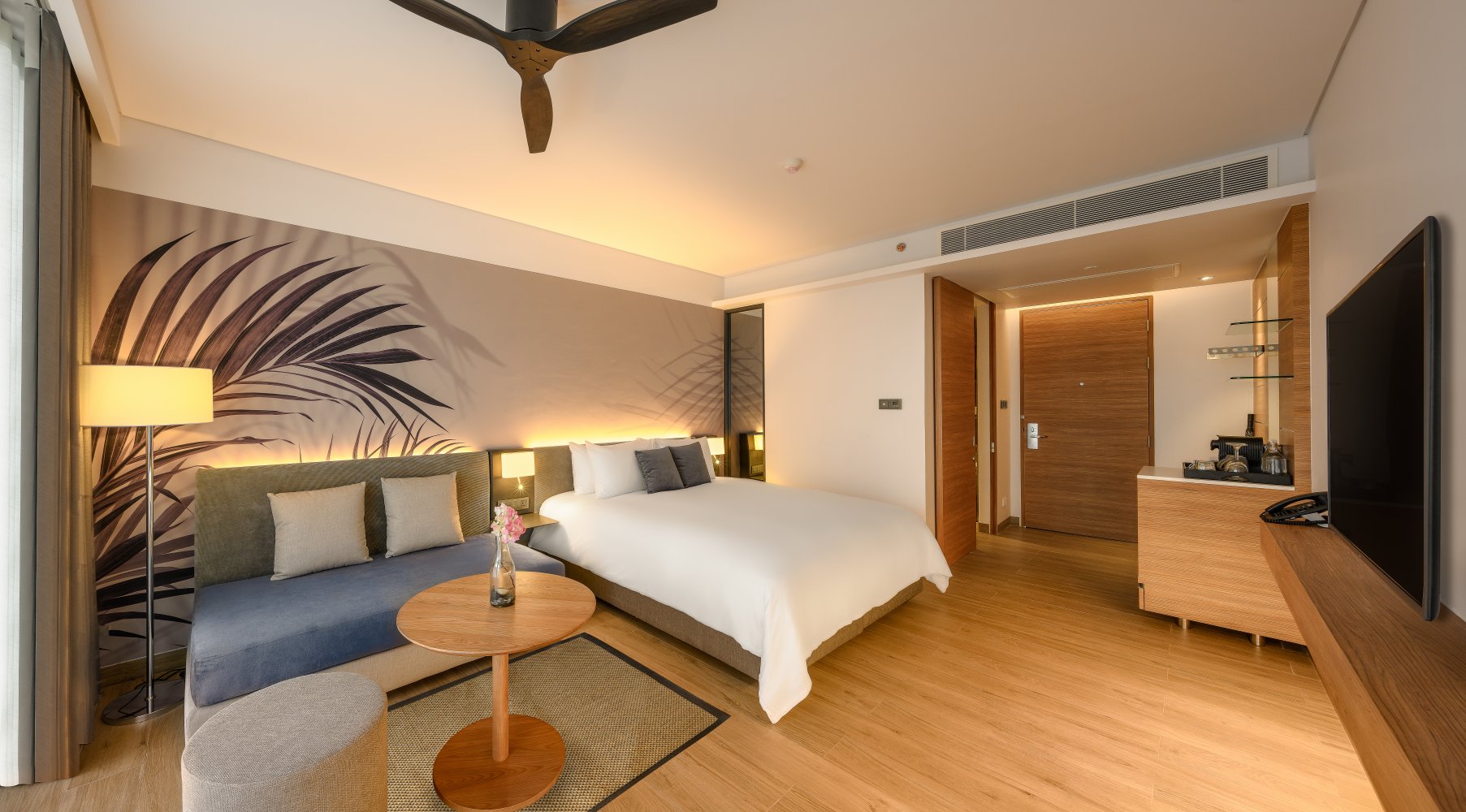 Property image - full photo 4