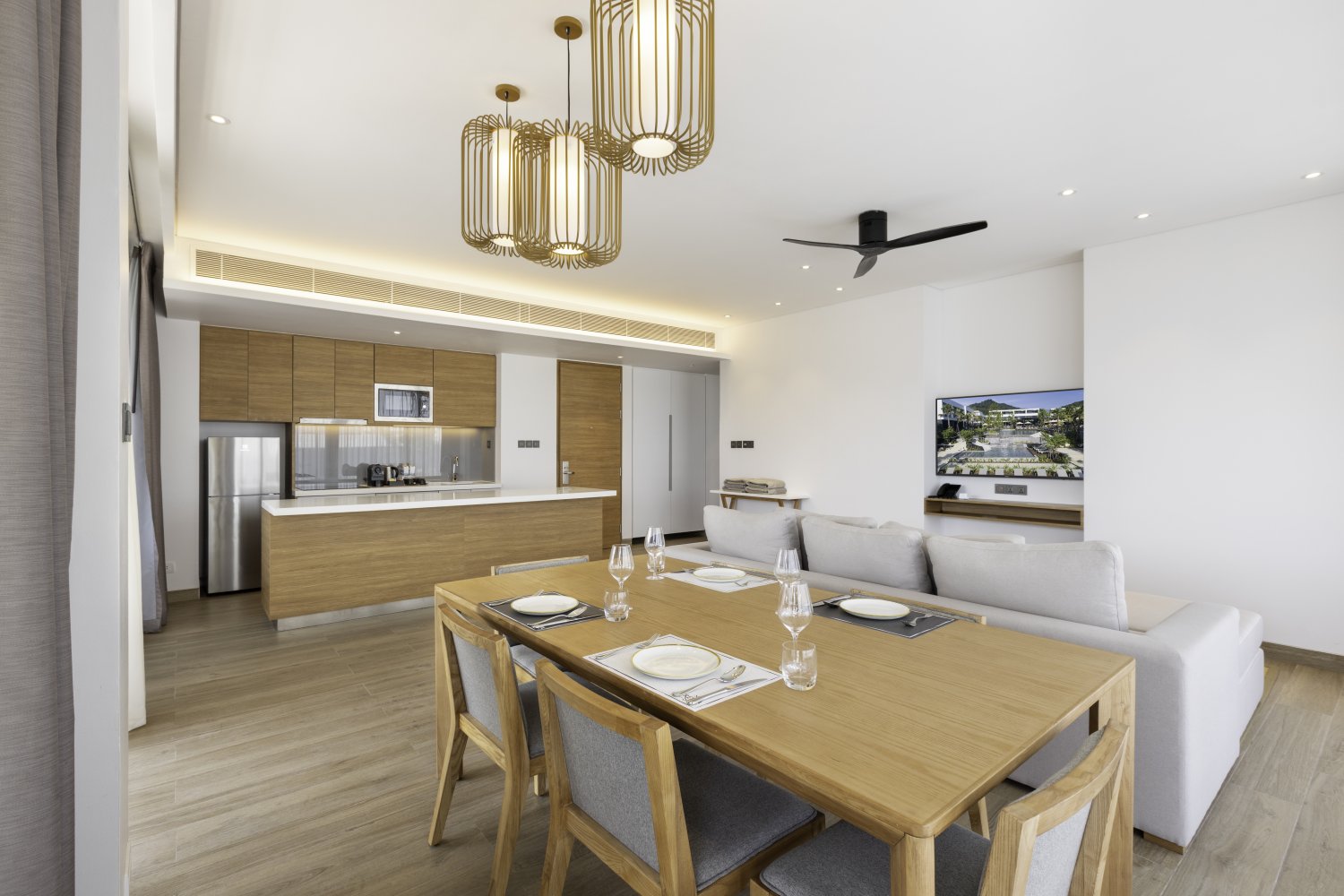 Property image - full photo 5