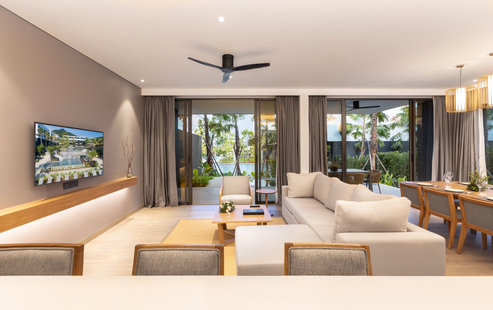 Property image - full photo 4