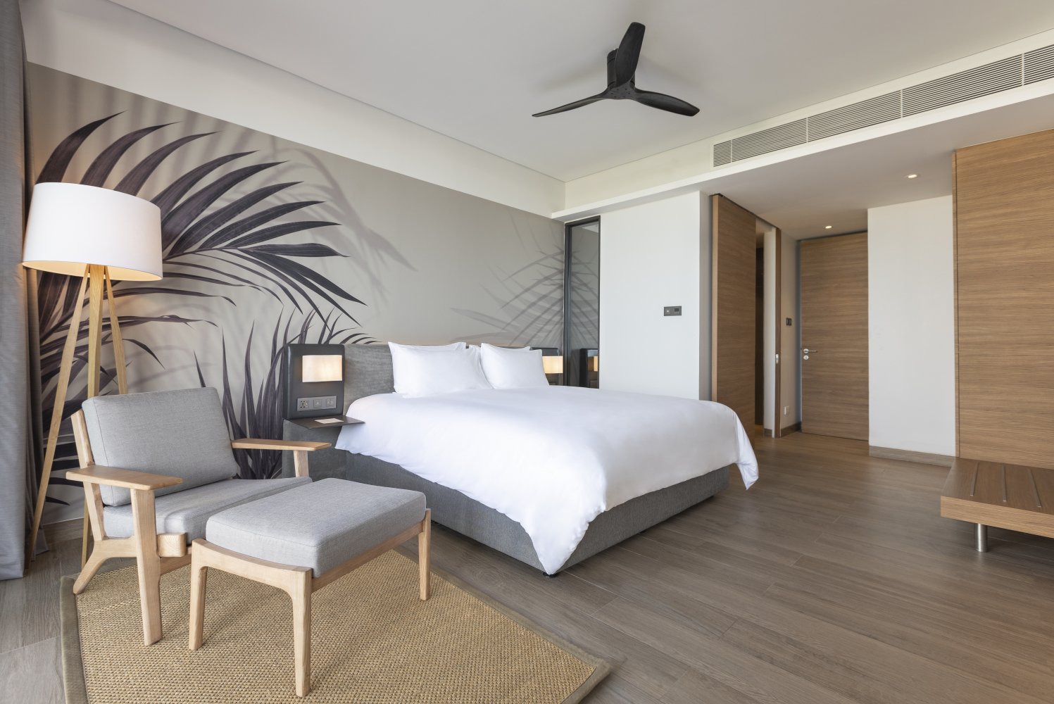 Property image - full photo 11