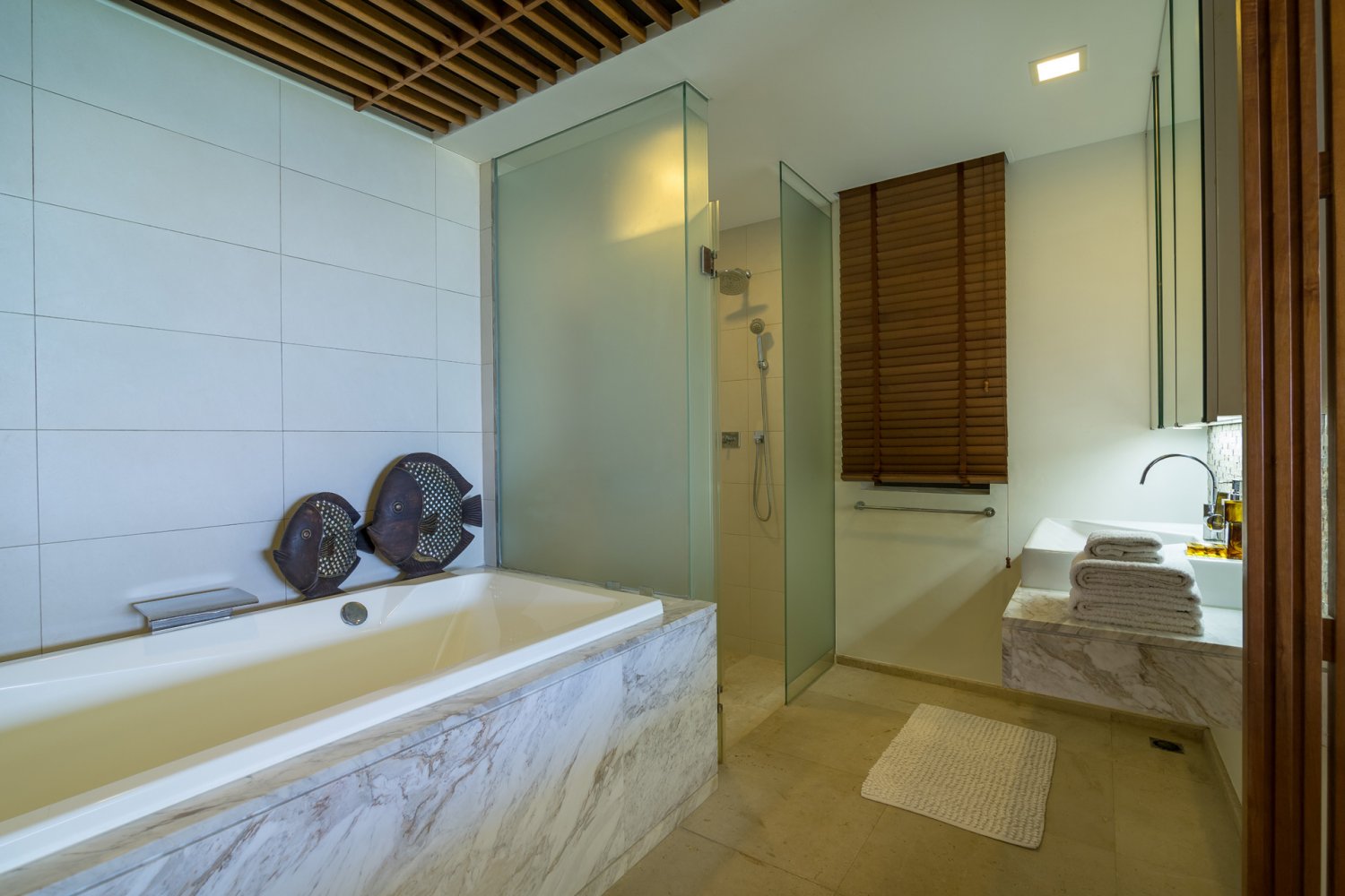 Property image - full photo 17