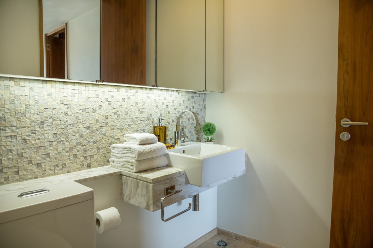 Property image - full photo 20