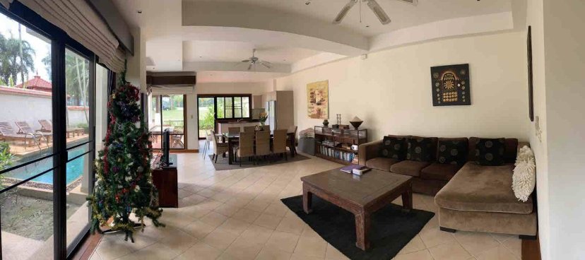 Property image - full photo 4