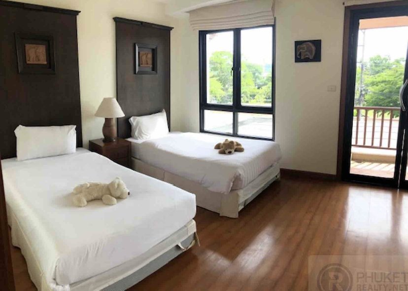 Property image - full photo 12