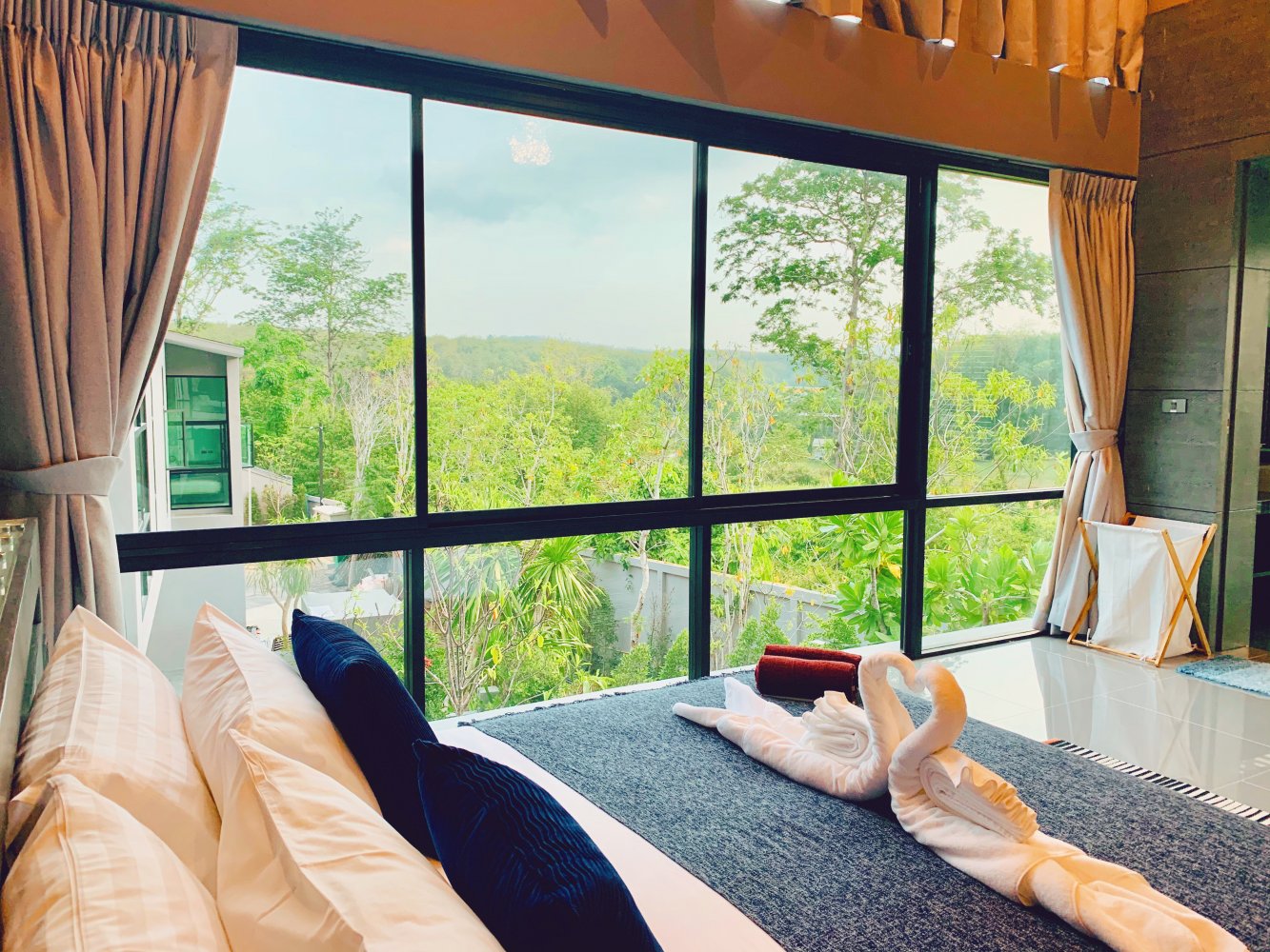 Property image - full photo 17