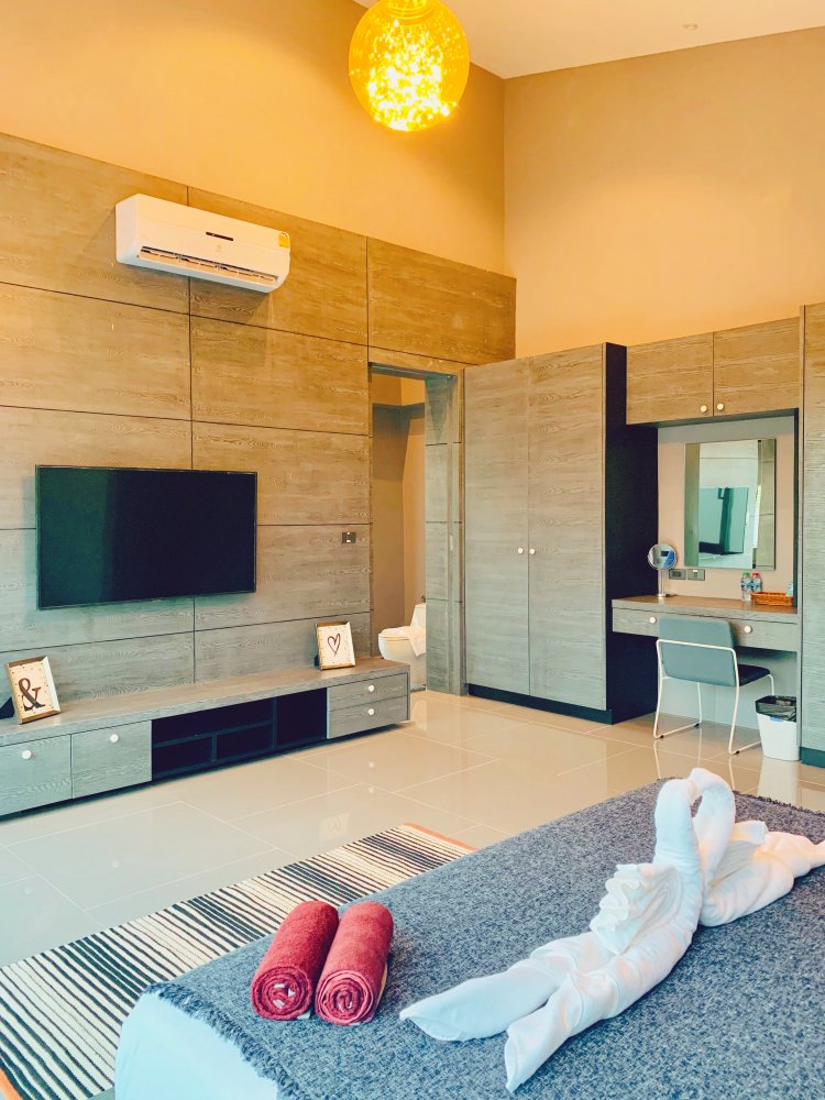 Property image - full photo 22