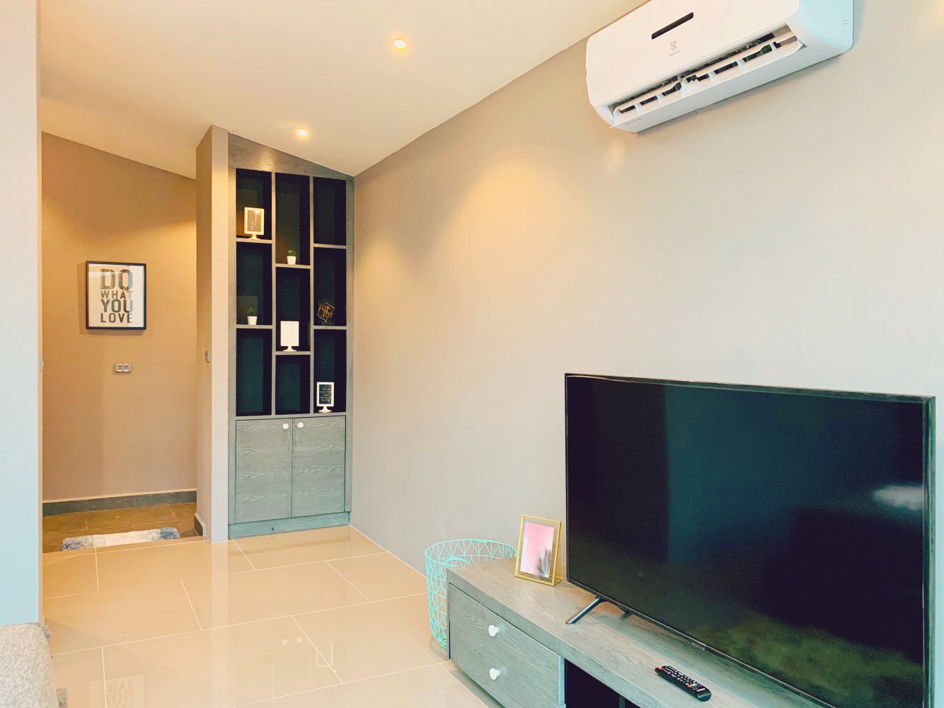 Property image - full photo 29