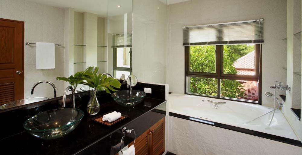 Property image - full photo 10