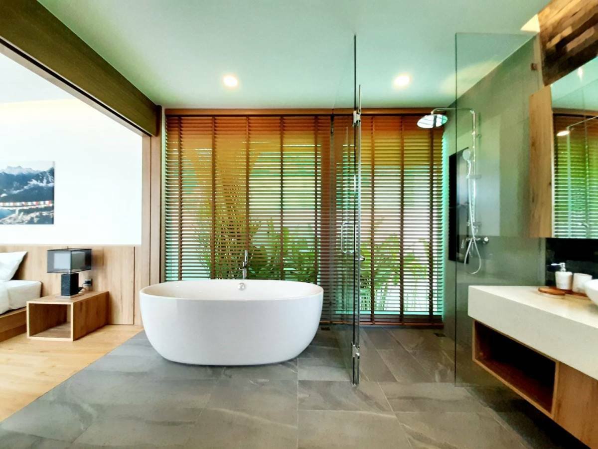 Property image - full photo 7