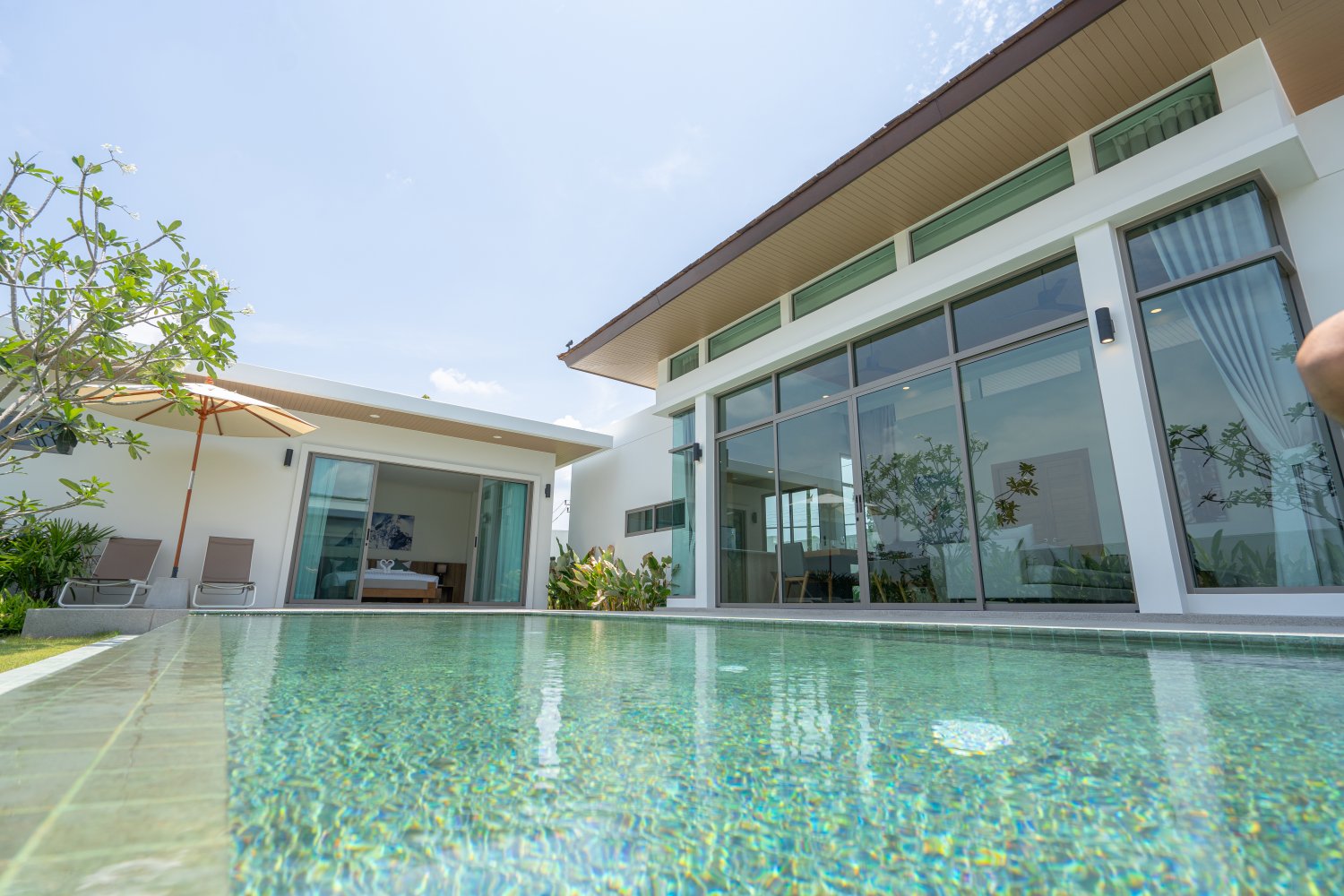 Property image - full photo 10