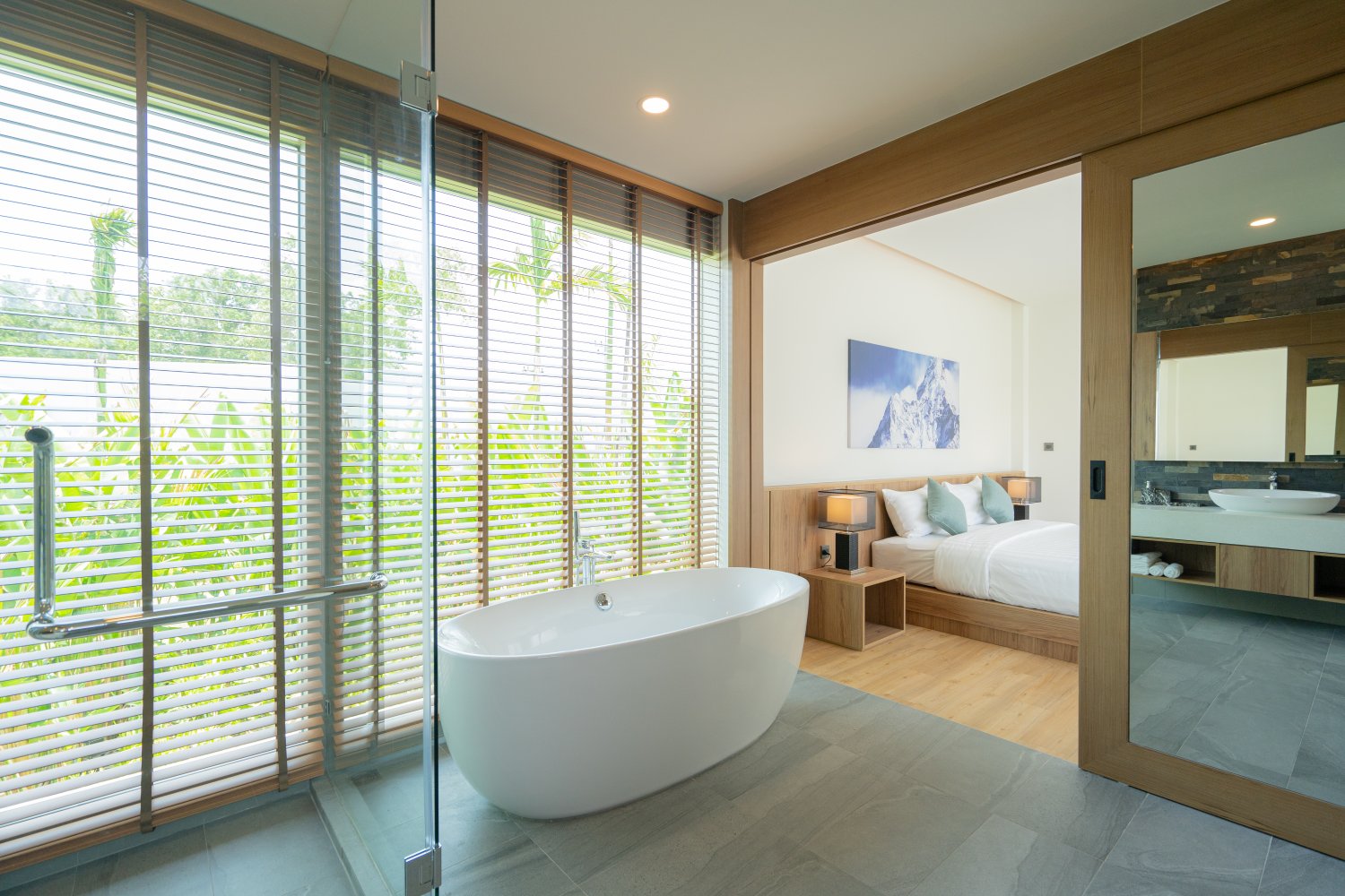Property image - full photo 10