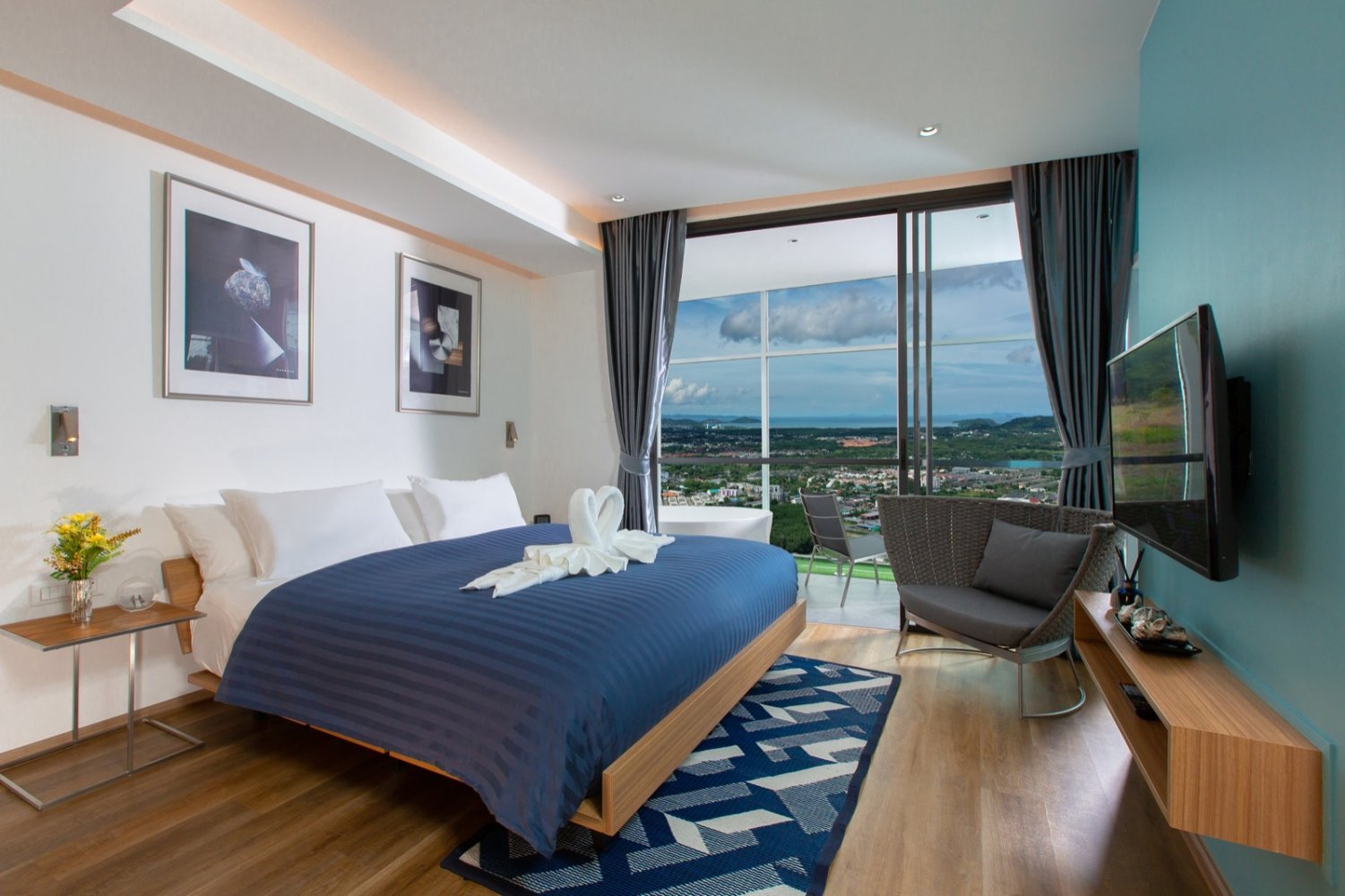 Property image - full photo 1