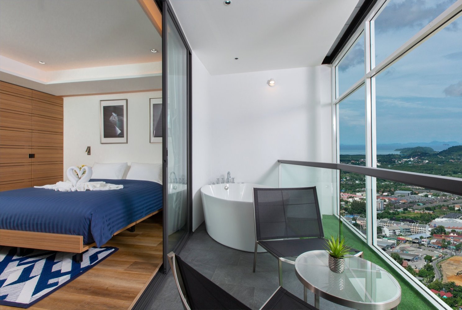 Property image - full photo 3