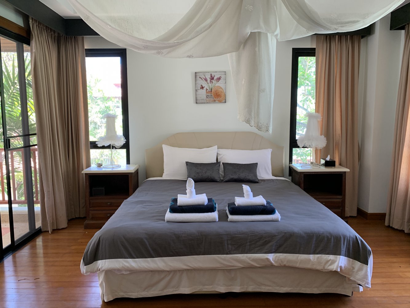 Property image - full photo 11