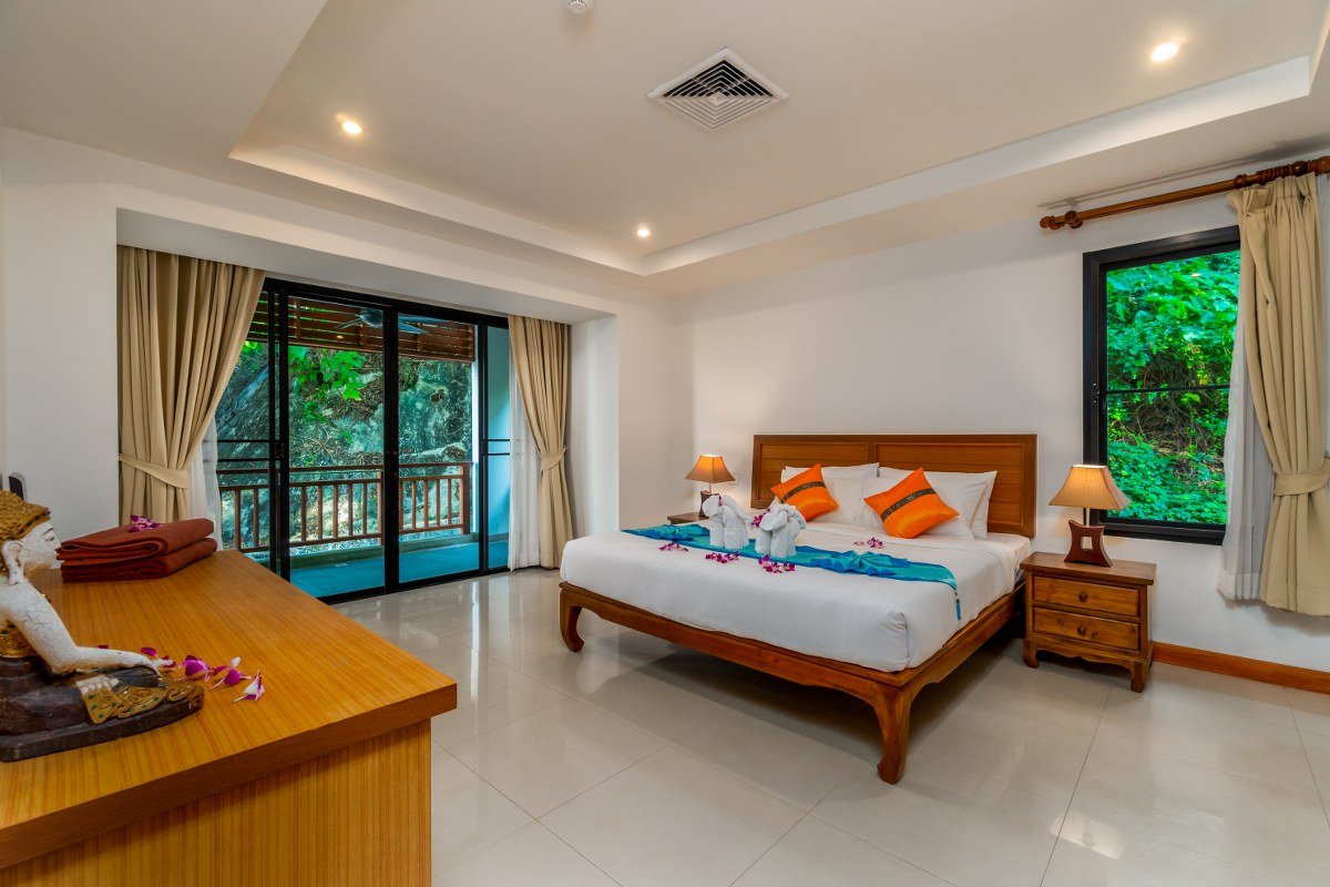 Property image - full photo 4